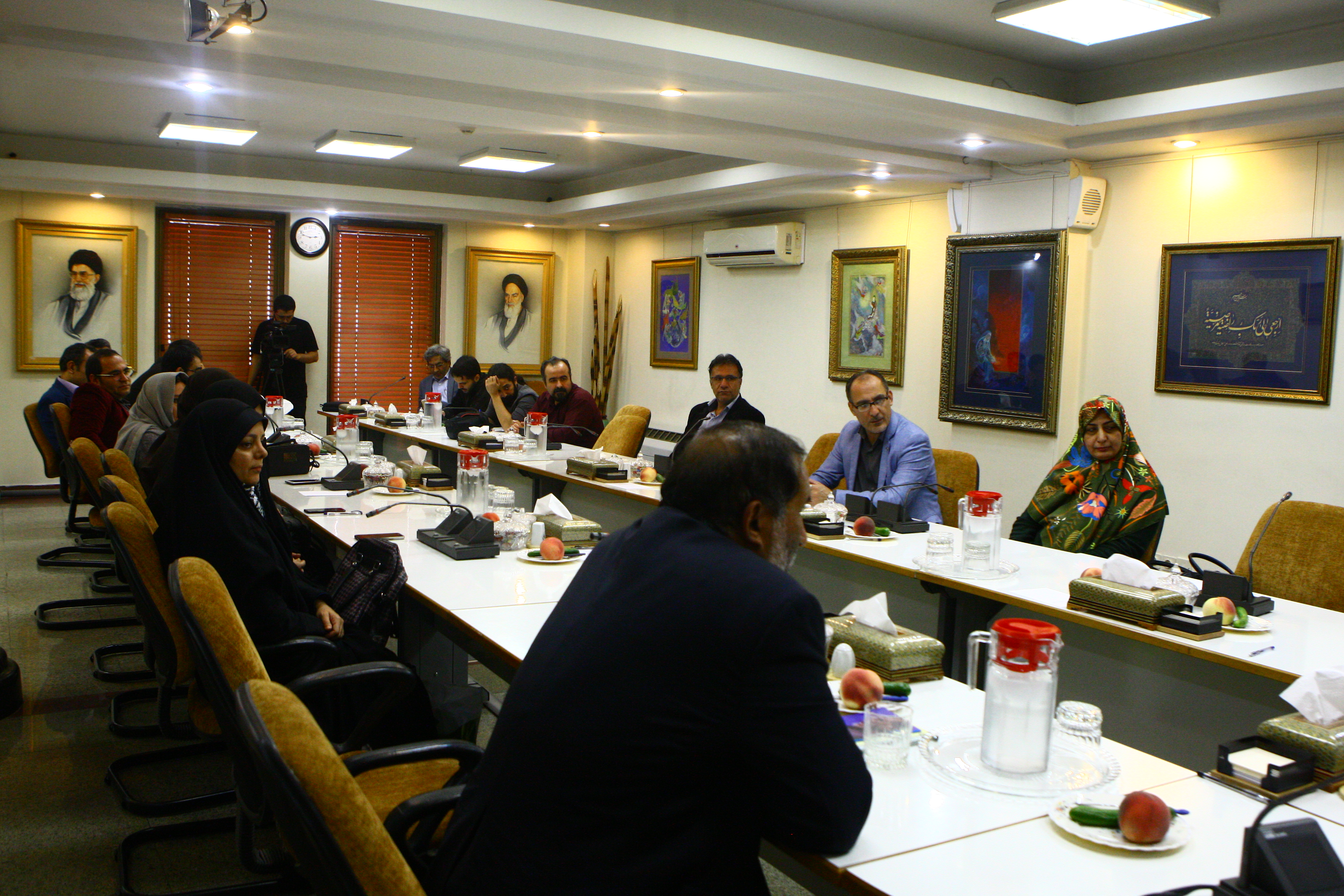 نشست «دیدار با ادیبان عرب» در حوزه هنری برگزار شد