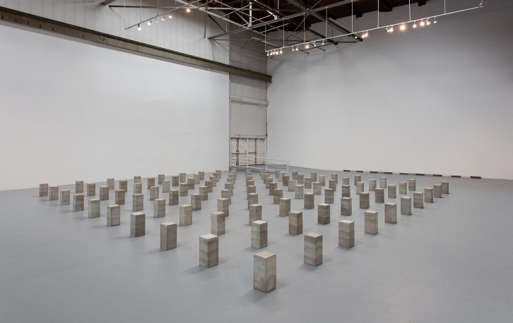 تعدادی از آثار مجسمه Carl Andre