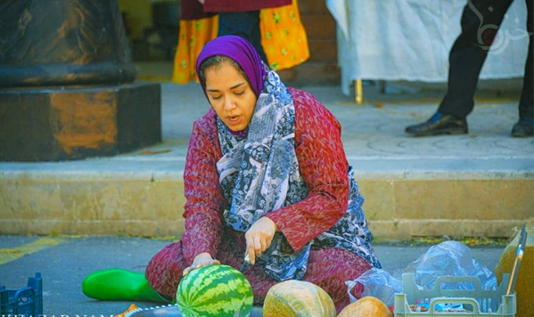 نمایش خیابانی « شبی در انتظار انار » در دو نقطه از مرکز استان اجرا شد